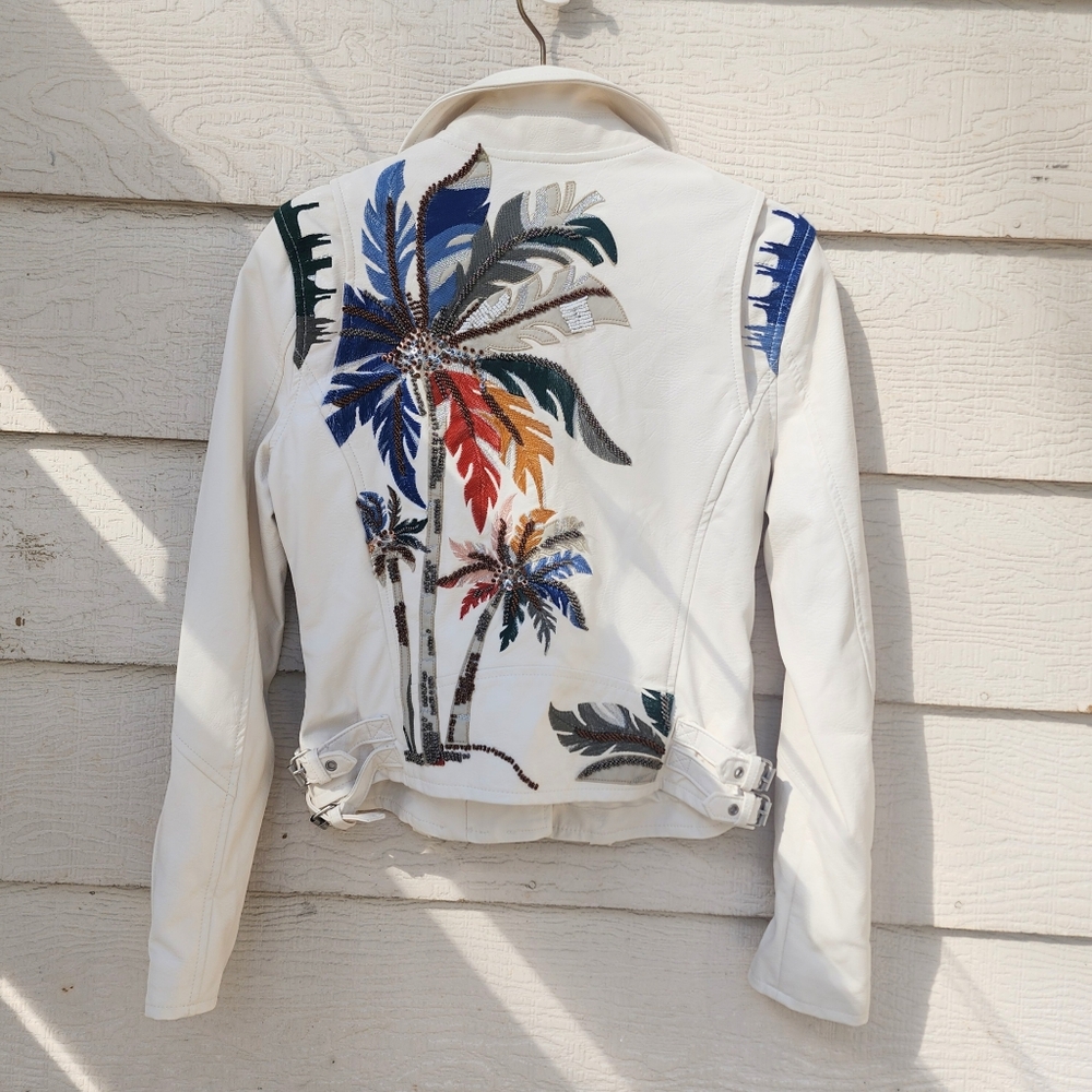 Blank NYC Palm Breeze Moto Jacket Vegan Leather Embroidered Beaded XS NWT - Picture 5 of 15